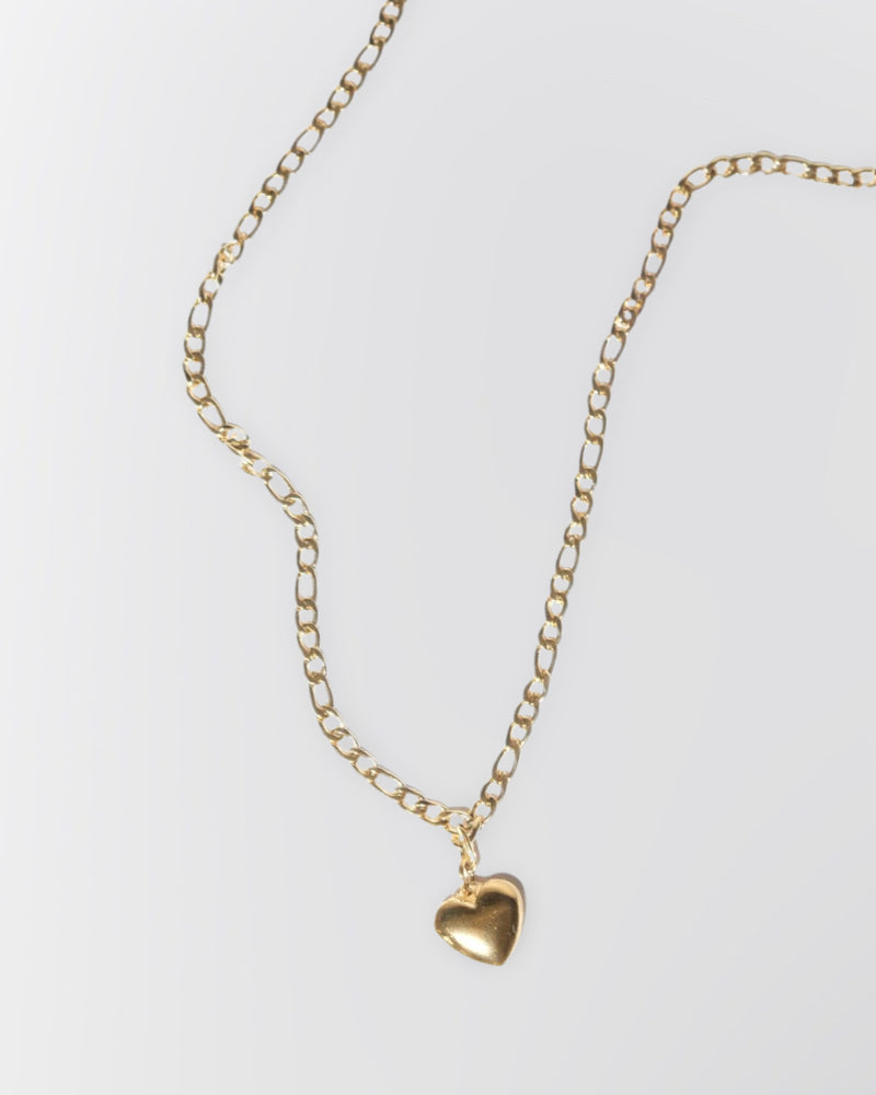 gold-heart-stainless-steel-minimalist-heart-pendant-necklace-chain.jpg