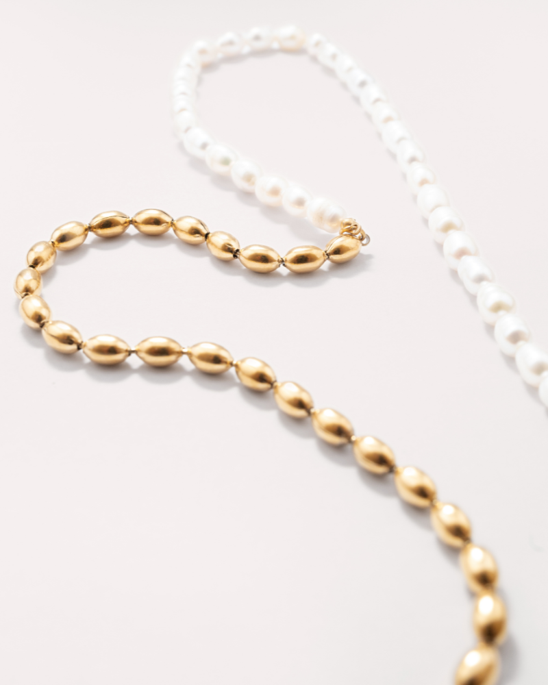 Ava Pearl & Gold Necklace