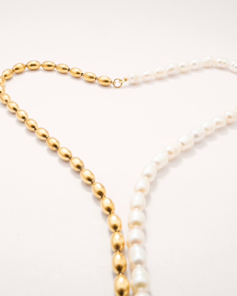 Ava Pearl & Gold Necklace