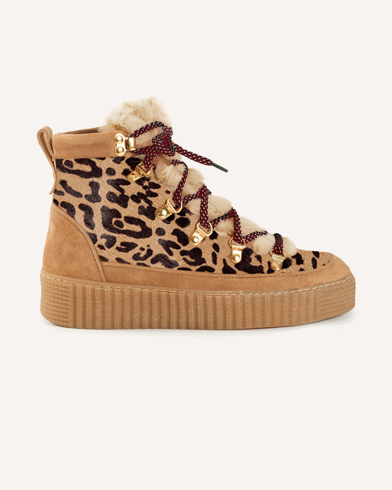 Alpine_leopard_print_snow_boots_2.jpg