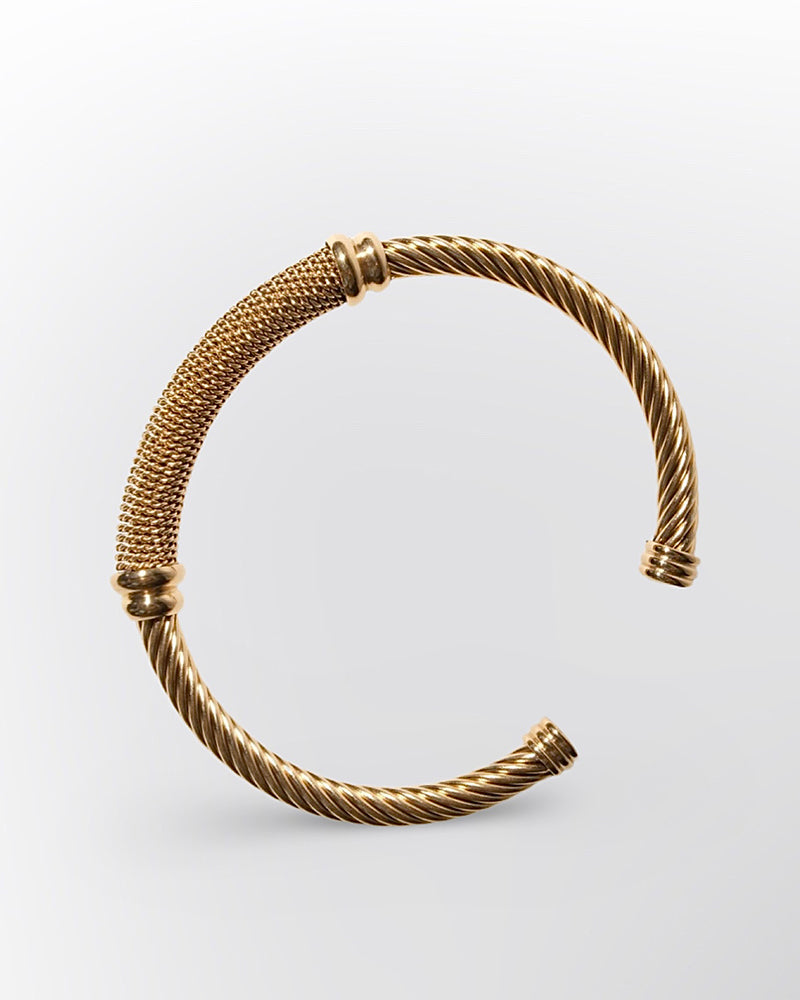 gold-bangle-accessory-rope-detail.jpg